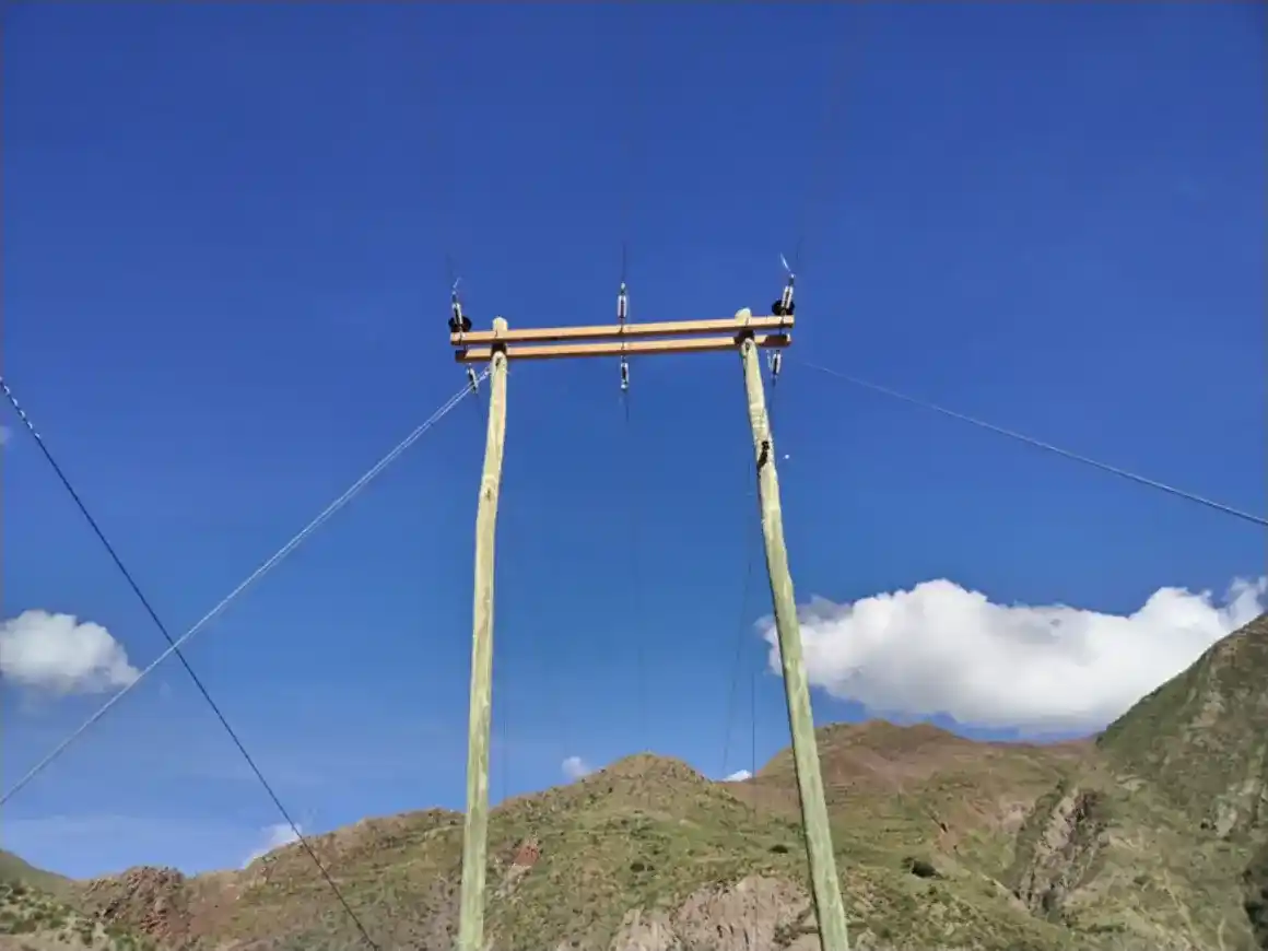 Construcción Electrificación Rural Municipio de Chuquihuta_4